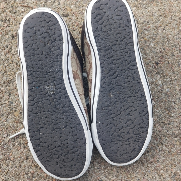 ***SOLD*** Coach Women Tennis Shoes - Picture 8 of 9